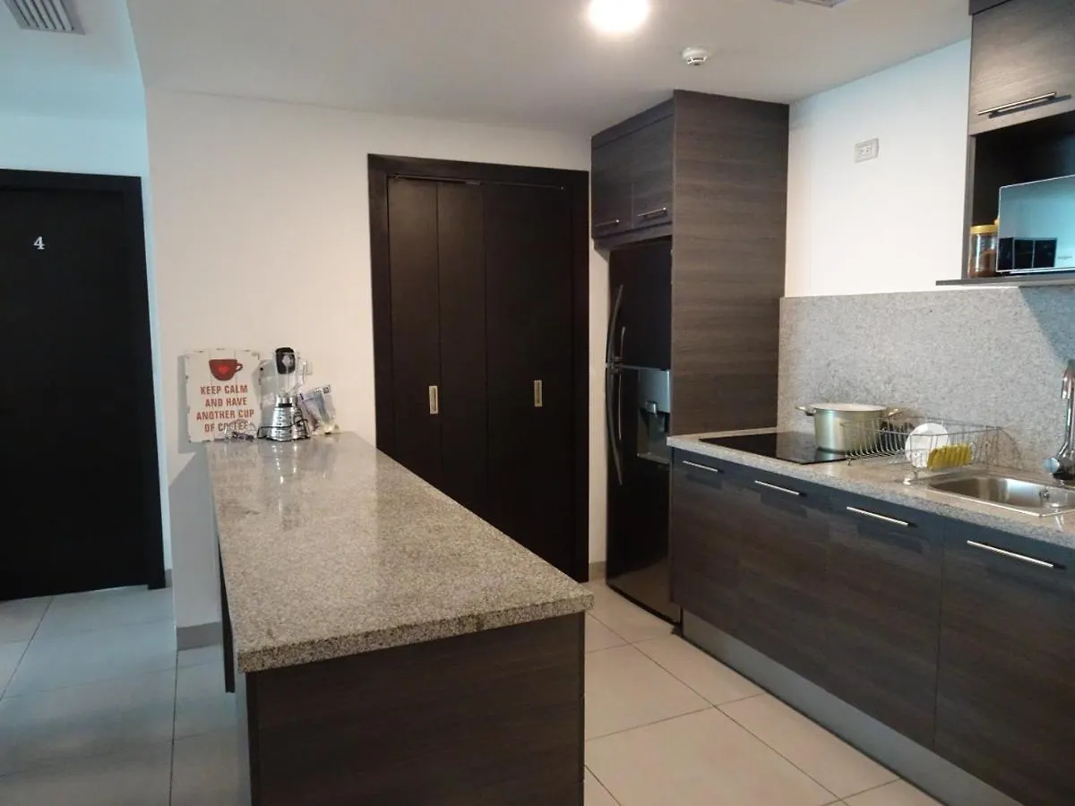 1340 Quo Habitacion En Lujoso Departamento A 1 Minuto Del Aeropuerto Гуаякиль