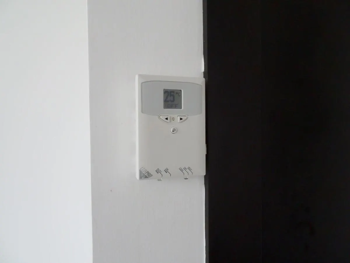1340 Quo Habitacion En Lujoso Departamento A 1 Minuto Del Aeropuerto Гуаякиль